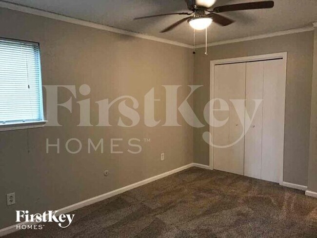 Building Photo - 1602 Geraldine Ln