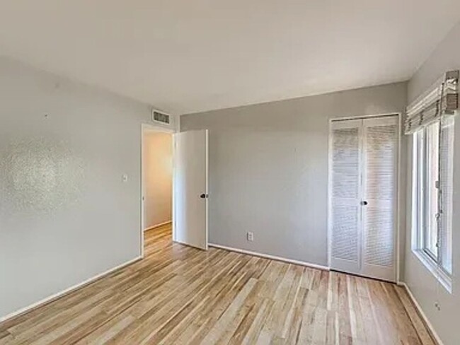 Building Photo - All Utilities Included! Charming 2-Bedroom...