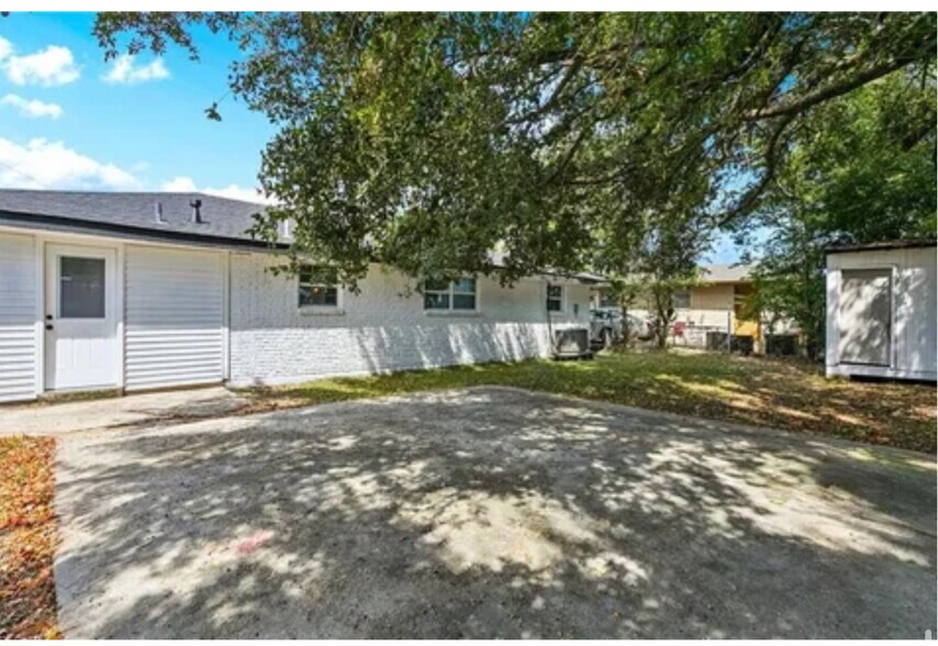Building Photo - 4859 Bundy Rd