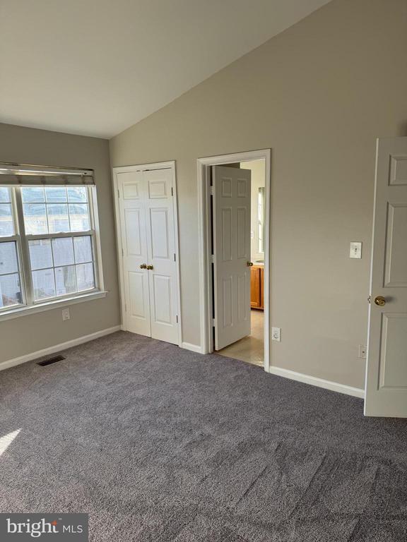 Building Photo - 113 Pinecove Ct