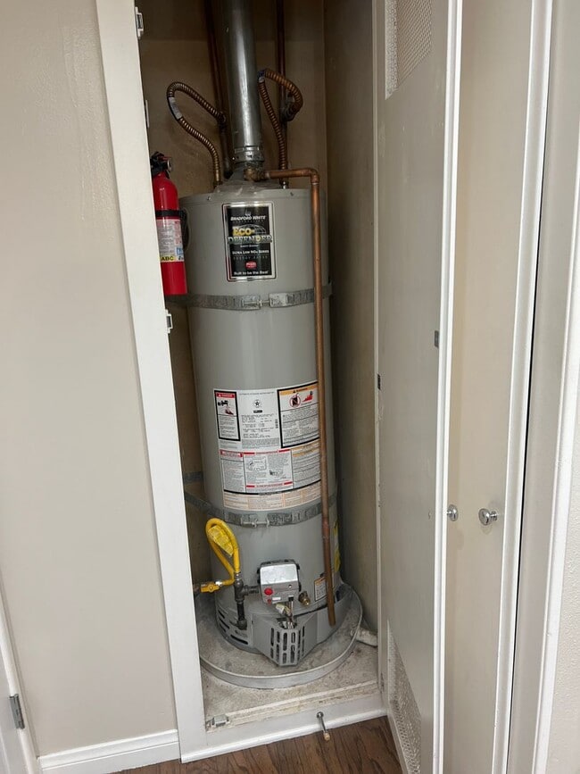 Building Photo - 55+ ONLY community gorgeous ranch style 2BR/2BA home with laundry, parking and community amenities