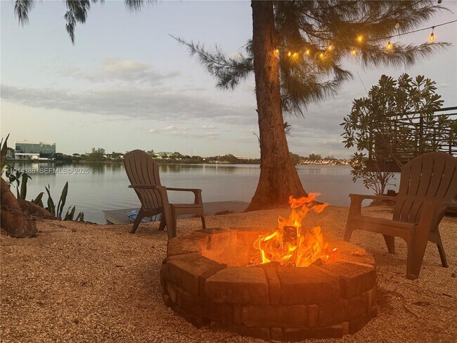 Building Photo - 7521 SW 56th St