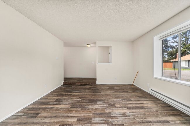 Passage - 523 159th St E