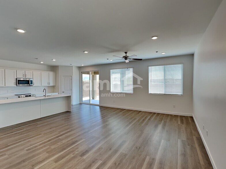 Building Photo - 9678 N Rancho Lozano