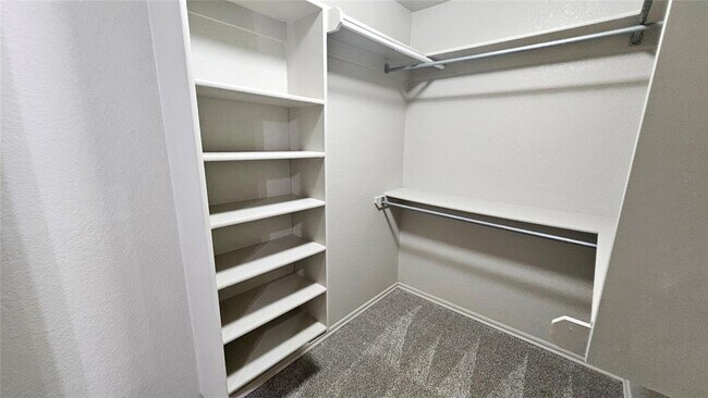 Building Photo - 6033 SE 83rd Pl