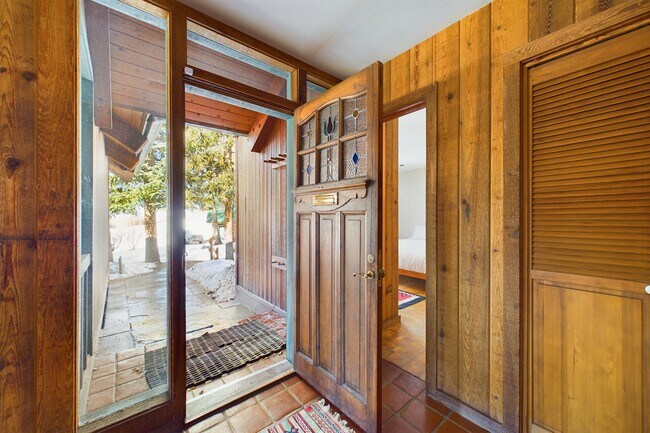 Building Photo - 209 E Reds Rd