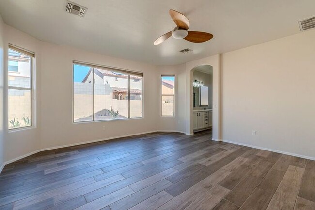 Building Photo - Spacious Elegance in Rancho Sahuarita’s Ga...