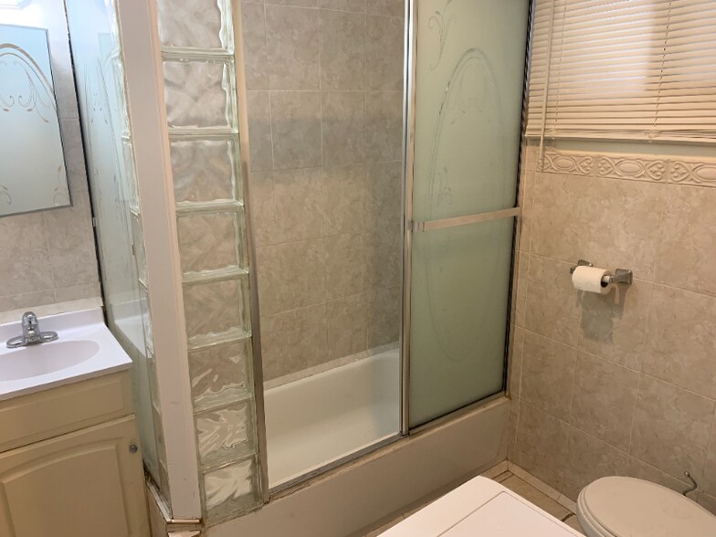 Building Photo - 22 Mountain Way