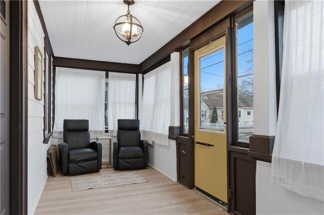 Building Photo - 44 Holburn Ave