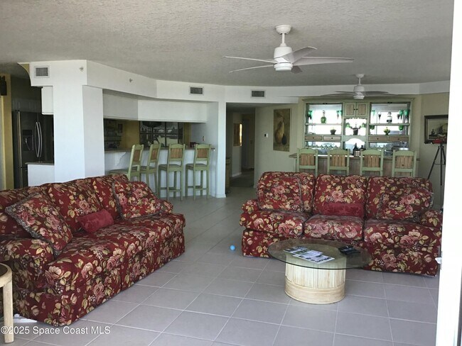 Building Photo - 1831 N Hwy A1A