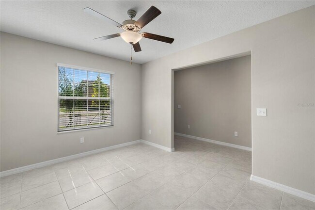 Building Photo - 15312 Miller Creek Dr