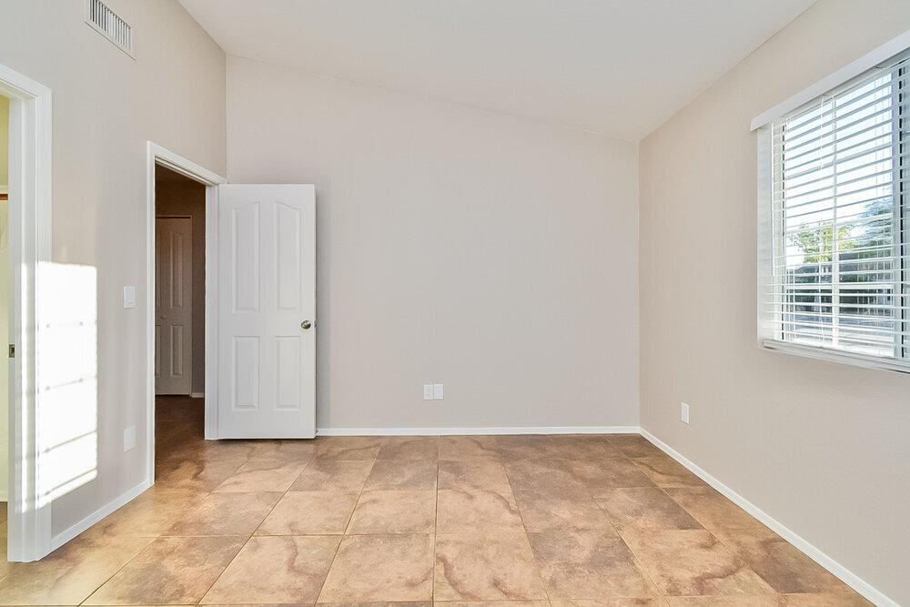 Building Photo - 9585 E Paseo Juan Tabo