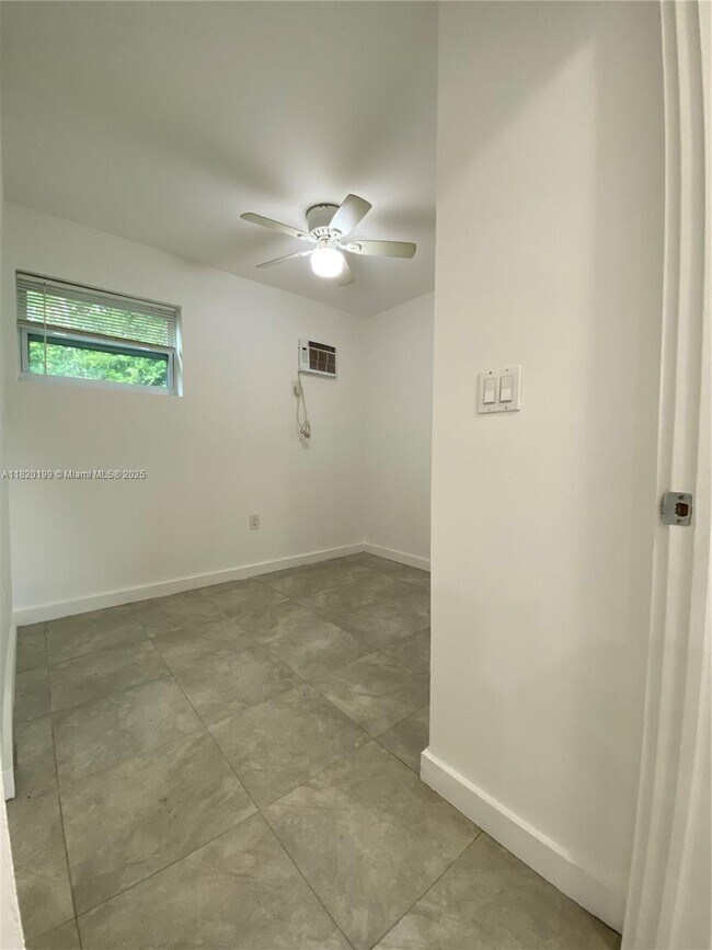 Building Photo - 1351 NW 45th St