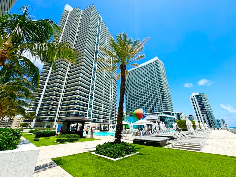 Building Photo - 1800 S Ocean Dr