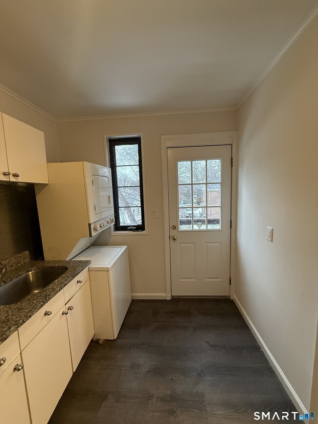 Building Photo - 67 Mencel Cir