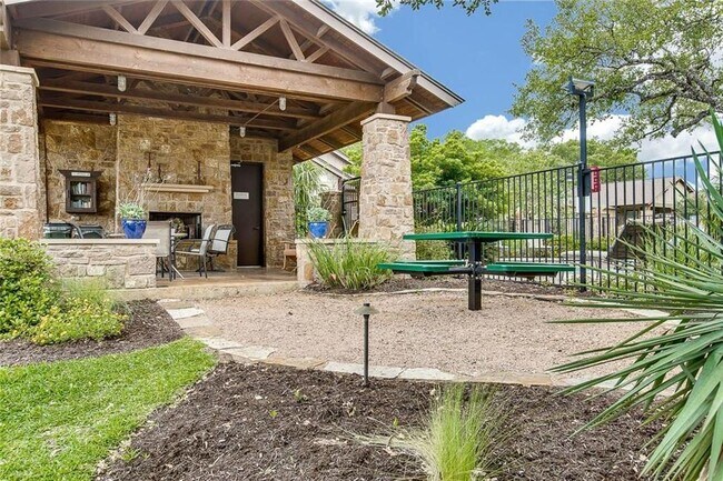 Building Photo - 14501 Falcon Head Blvd