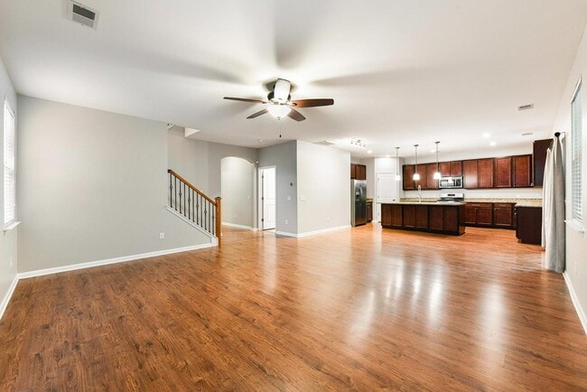 Building Photo - 432 War Admiral Ln