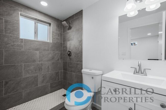 Building Photo - 2527 Tuberose St