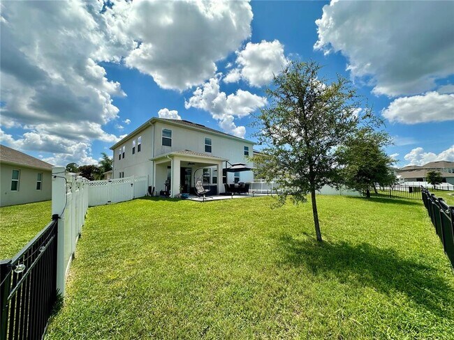 Building Photo - 11168 Robert Frost Dr
