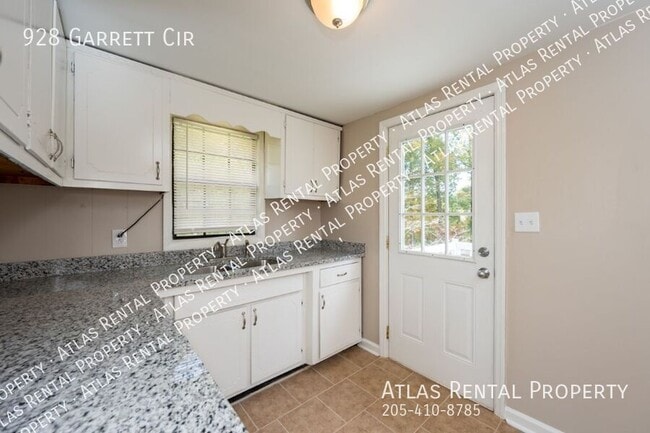 Building Photo - 928 Garrett Cir