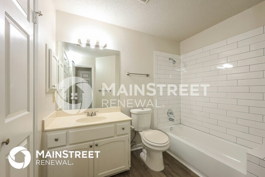 Building Photo - 3732 Hull St