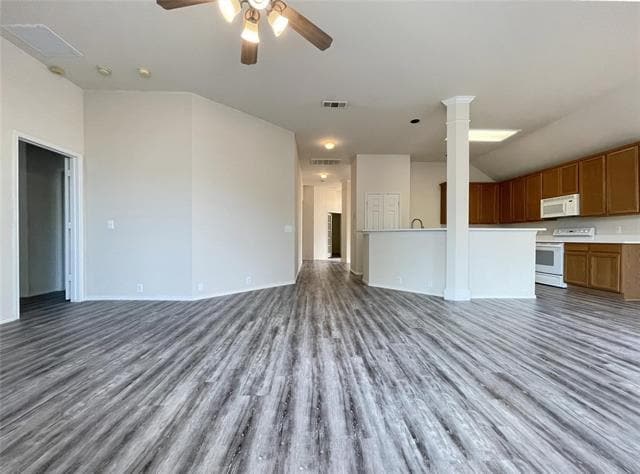 Building Photo - 1004 Southfork Dr