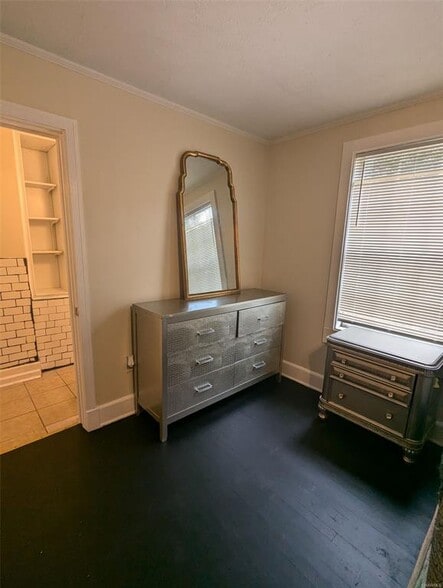 Building Photo - 902 W Tuskeena St