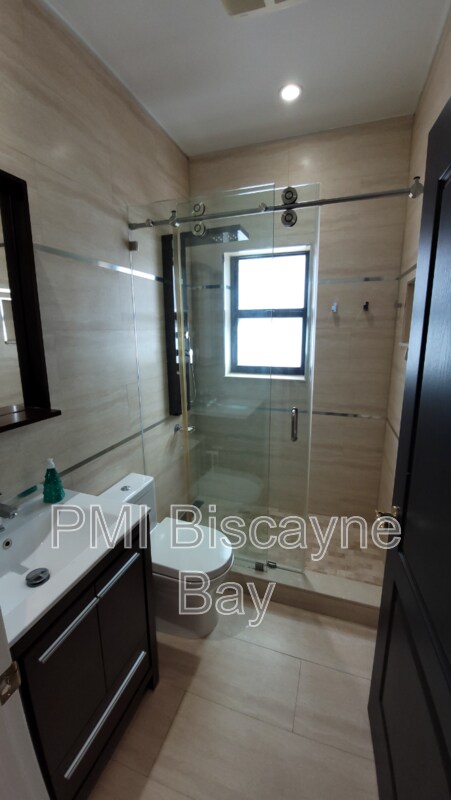 Building Photo - 21369 SW 92nd Ave