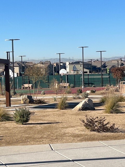 Community Park - 117 Royal Cascade Ave