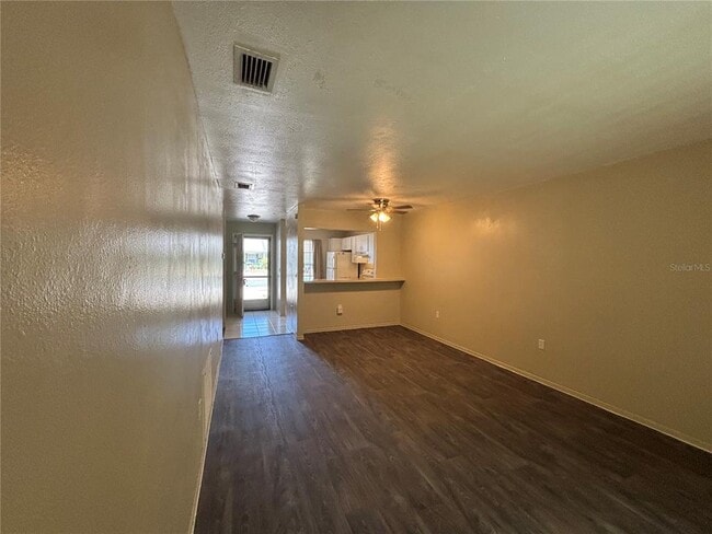 Building Photo - 2850 Westmoreland Ct