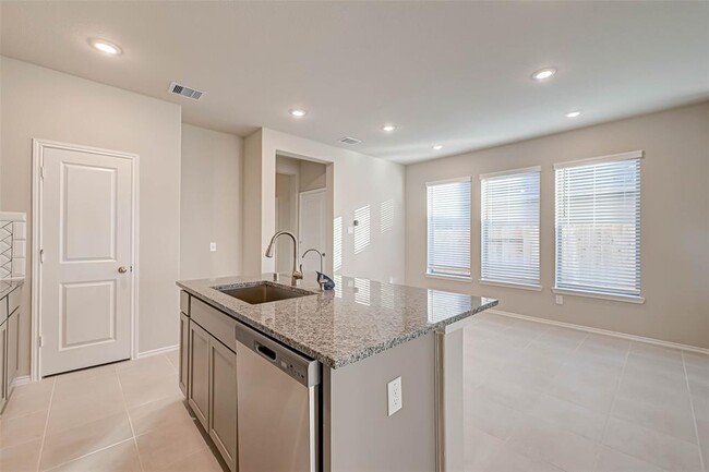 Building Photo - 8910 Oak Ivy Ln