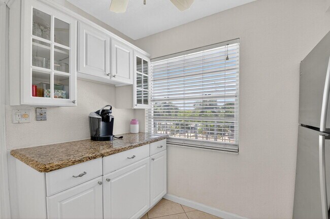 Building Photo - 2717 Florida Blvd