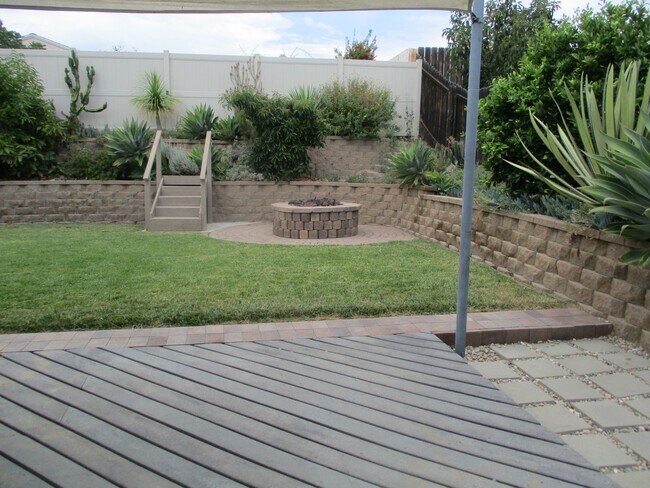 Building Photo - Desirable Santee 4 Bedroom Home!