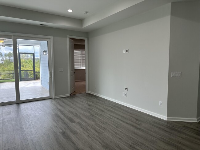 Building Photo - 319 Flip Flop Ct