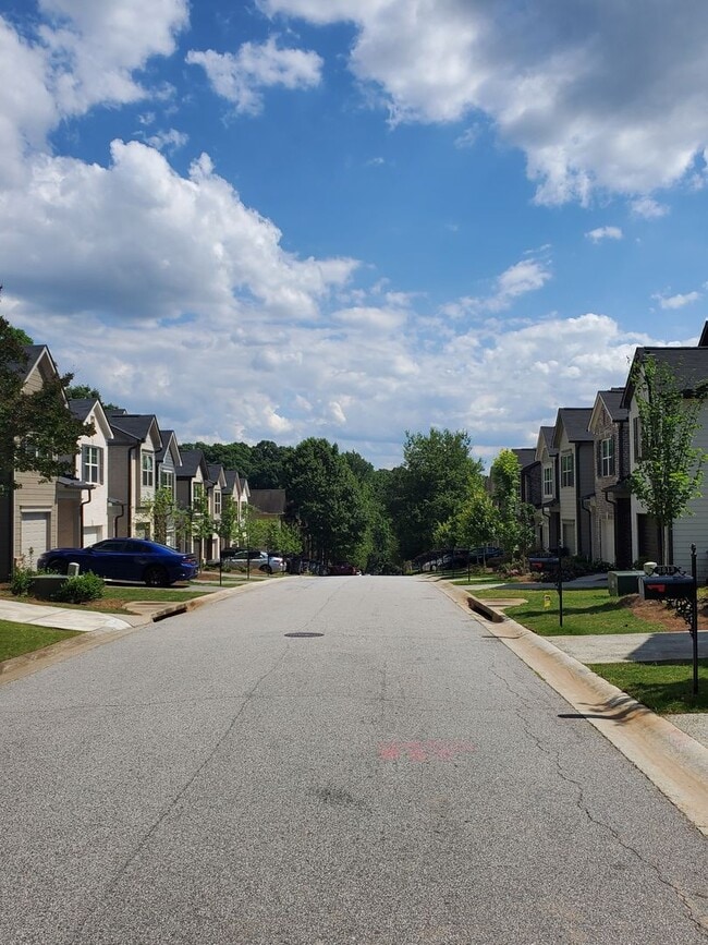 Building Photo - 2809 Ridgeview Dr