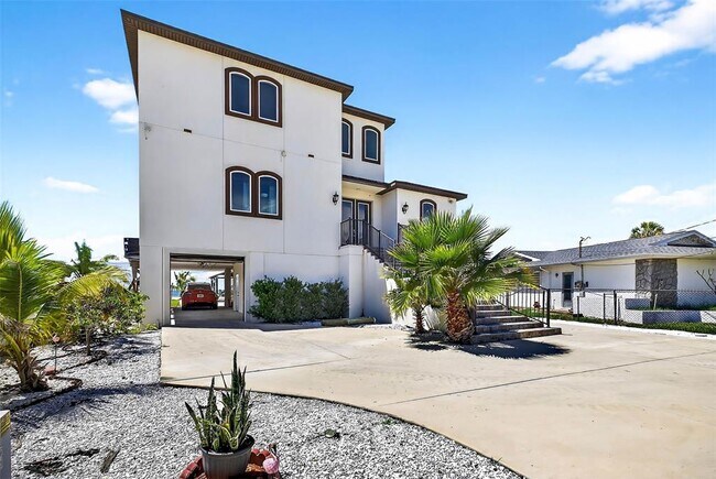 Building Photo - 3532 W Shell Point Rd