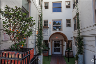 Building Photo - One Bedroom Available in Downtown San Diego