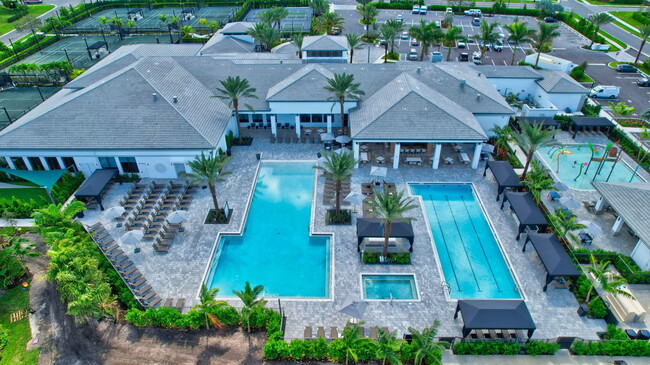 Building Photo - 8561 Crystal Downs Ave