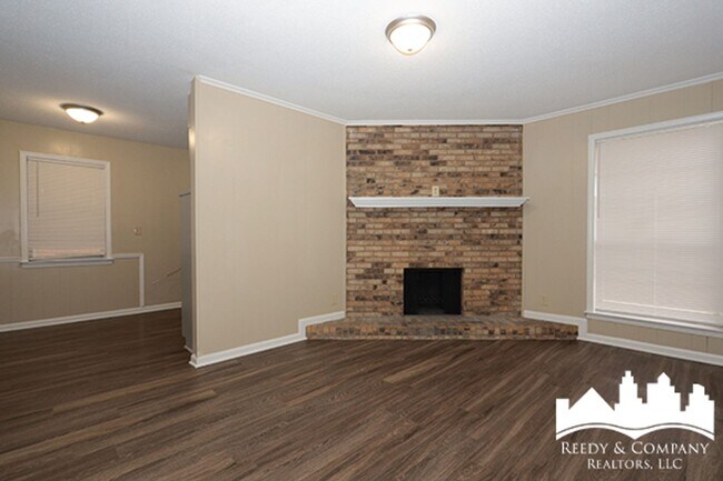 Building Photo - 3782 Wychemere Dr