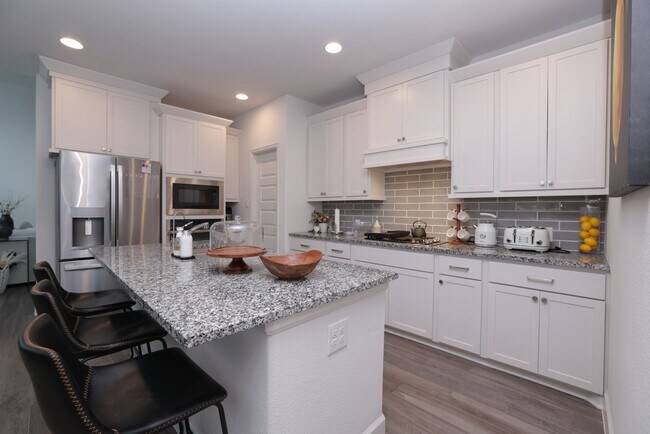 Building Photo - 317 Rise Ln