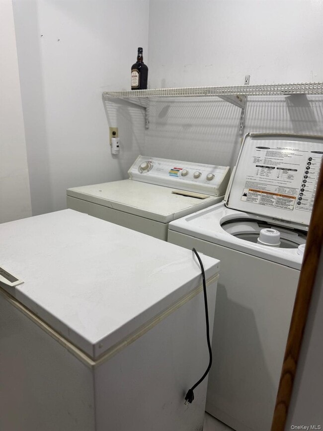 Building Photo - 5 Beverly Pl