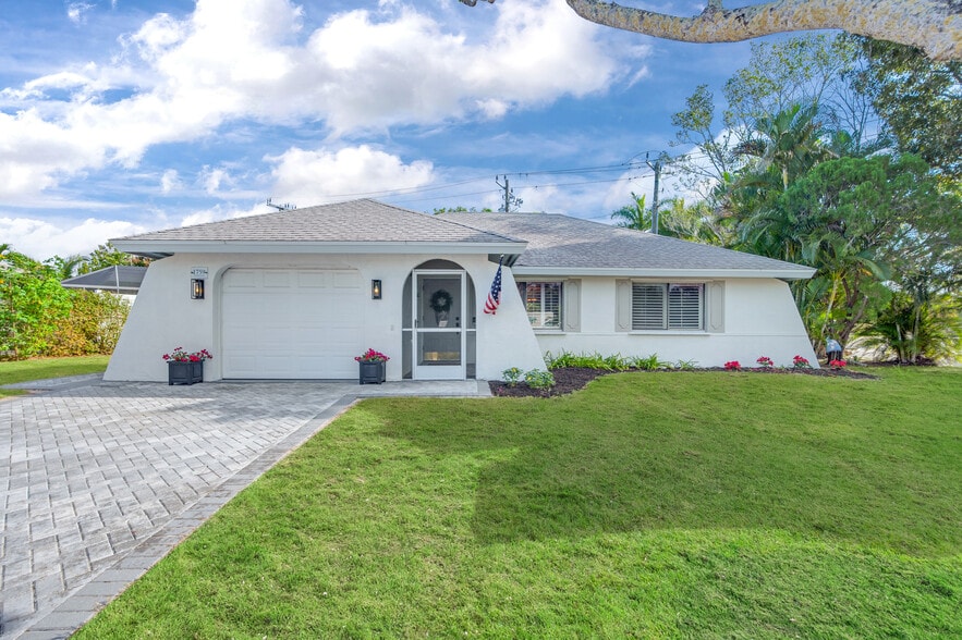 Building Photo - 1759 Azalea Ln