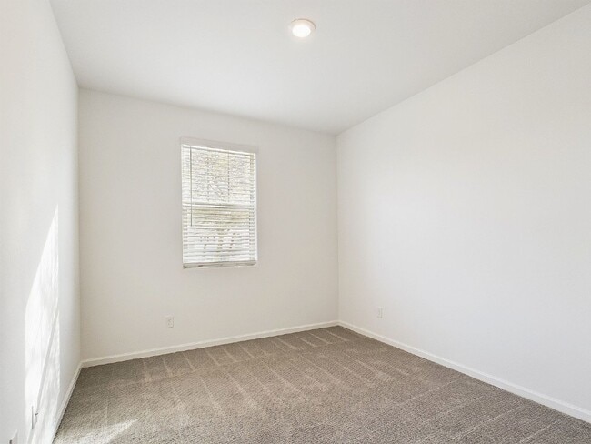 Building Photo - Kingston Place Cornor Lot Gem