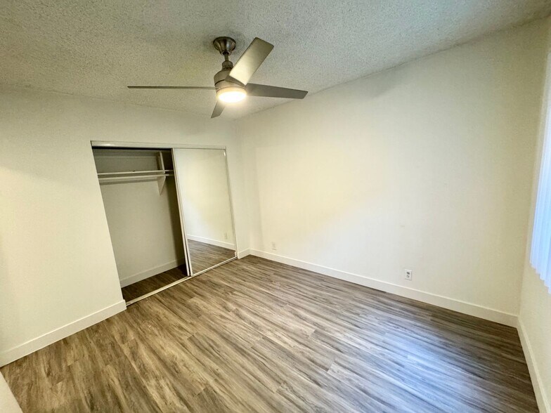 Building Photo - 3728 S Bentley Ave