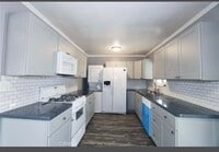 Building Photo - 3 Bedroom 2 Bathroom Home!