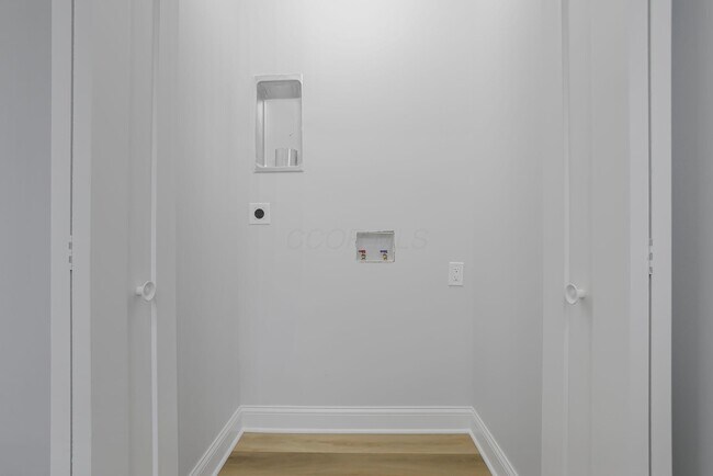 Building Photo - 961 Heyl Ave