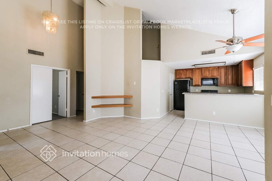 Building Photo - 10246 N 66th Ave