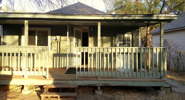 Building Photo - Cozy Home Near Old Town – Live in the Hear...