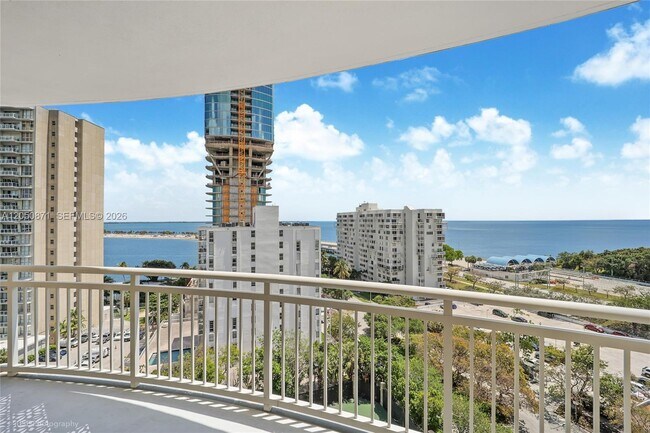Building Photo - 2475 Brickell Ave