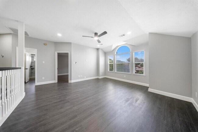 Building Photo - 8311 Sierra Hill Ct